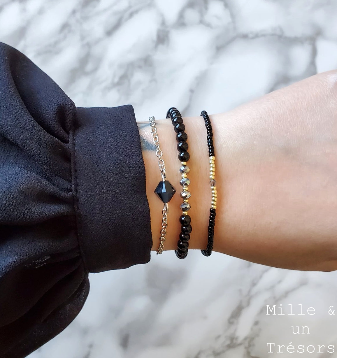 Bracelet (trilogie) - Interstellaire