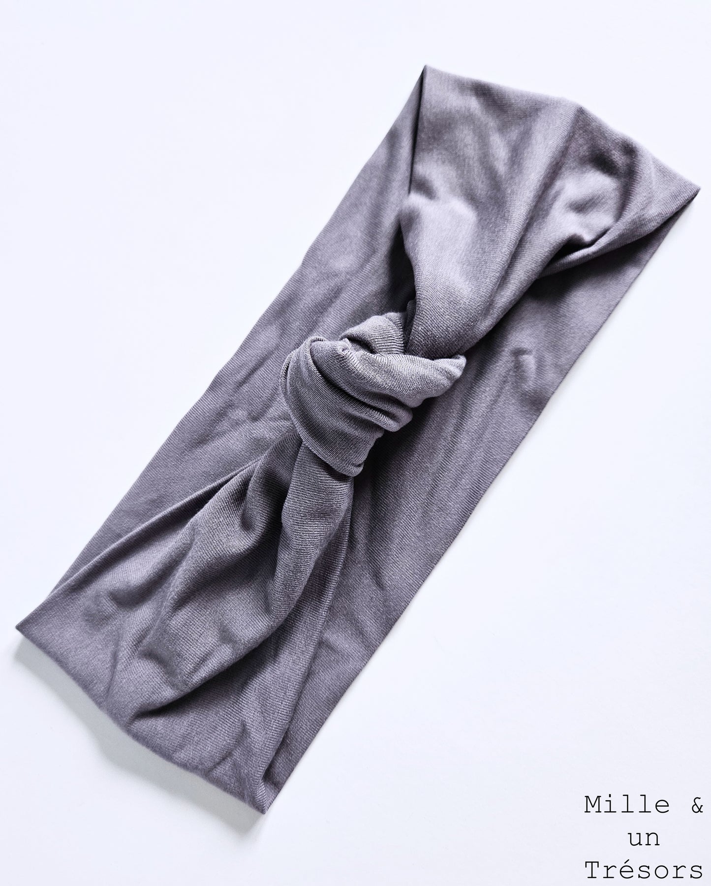 Bandeau à cheveux noué gris foncé